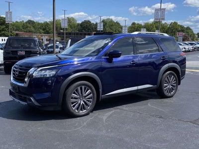 2023 Nissan Pathfinder SL