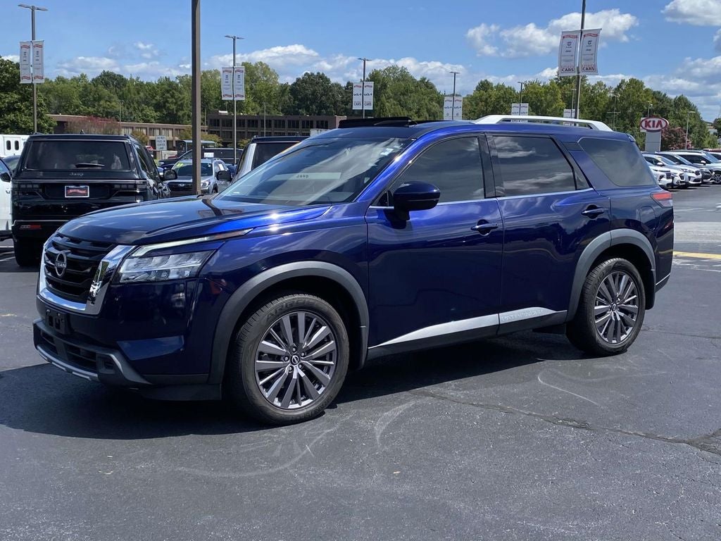 2023 Nissan Pathfinder SL