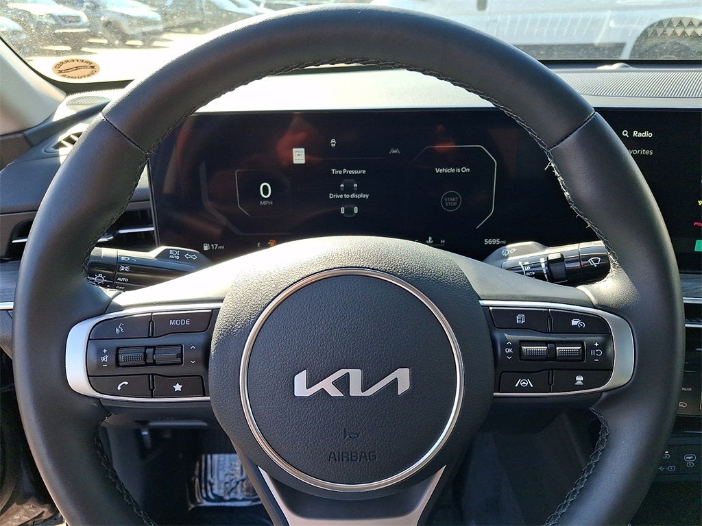 2025 Kia K5 EX