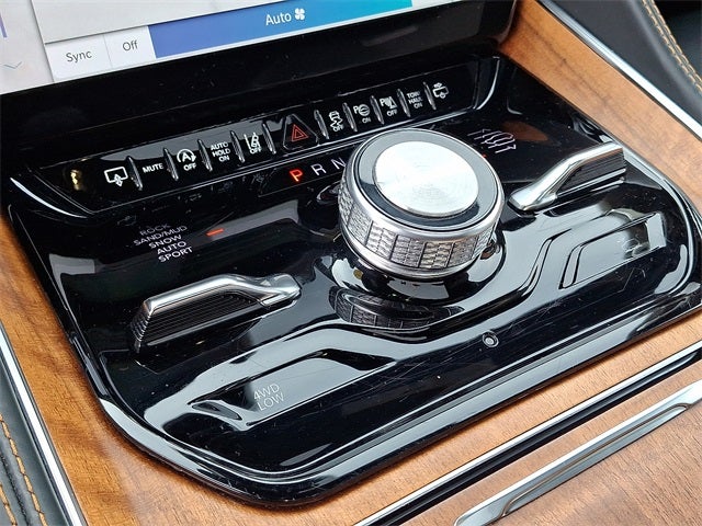 2024 Jeep Grand Wagoneer L Series III