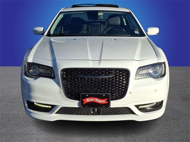 2023 Chrysler 300 Touring
