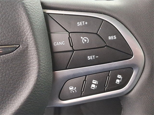 2023 Chrysler 300 Touring