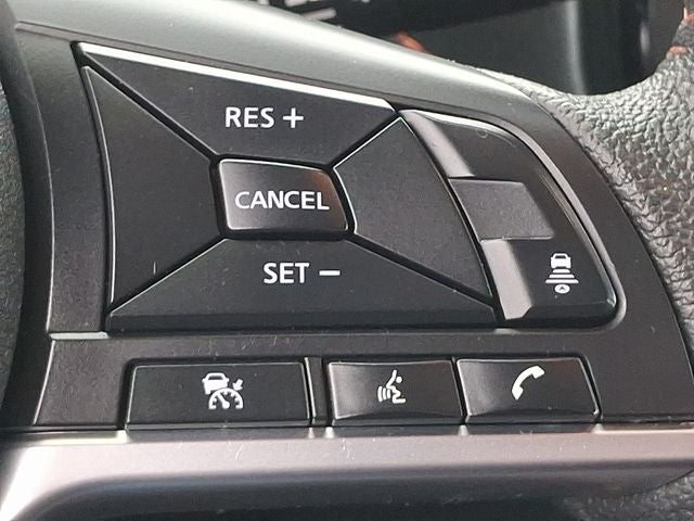 2024 Nissan Versa 1.6 SR