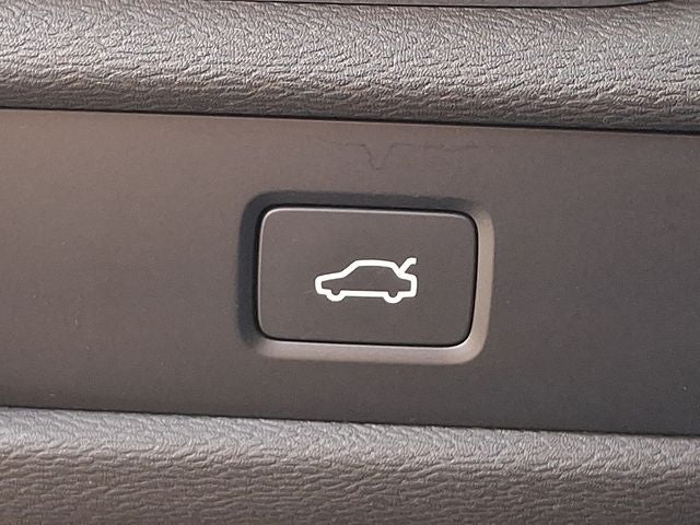 2024 Volvo S60 B5 Plus Dark Theme