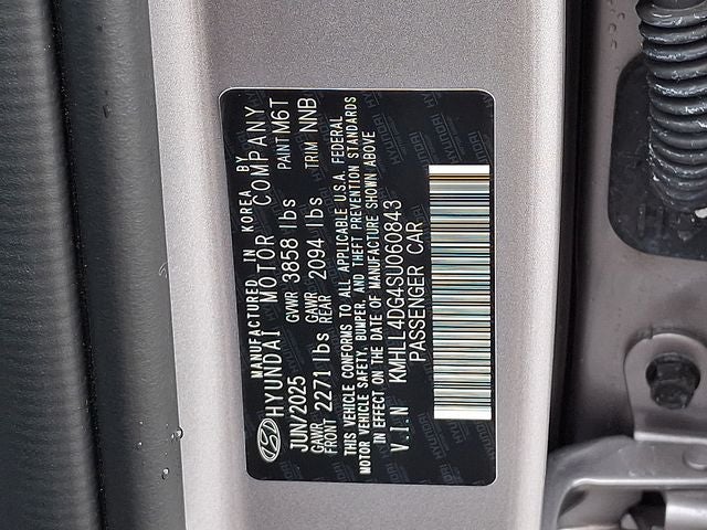 2025 Hyundai Elantra SE