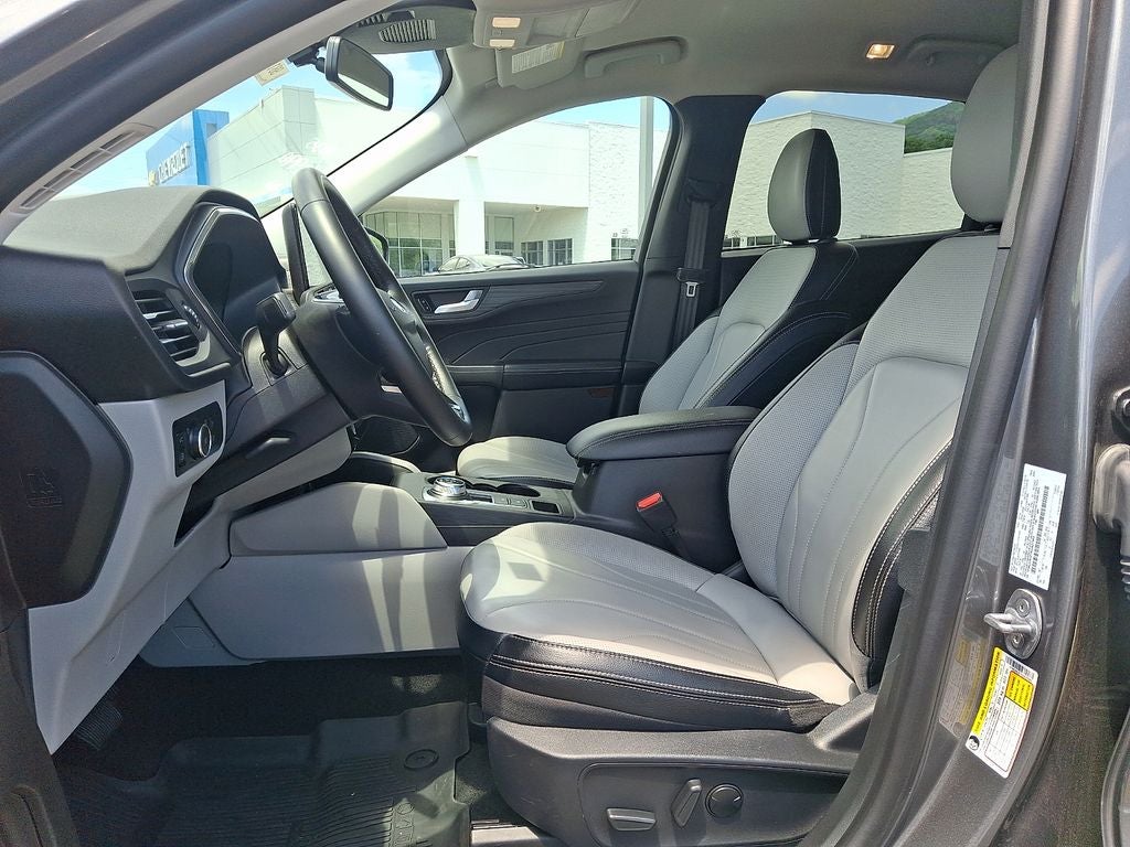 2025 Ford Escape Hybrid Platinum
