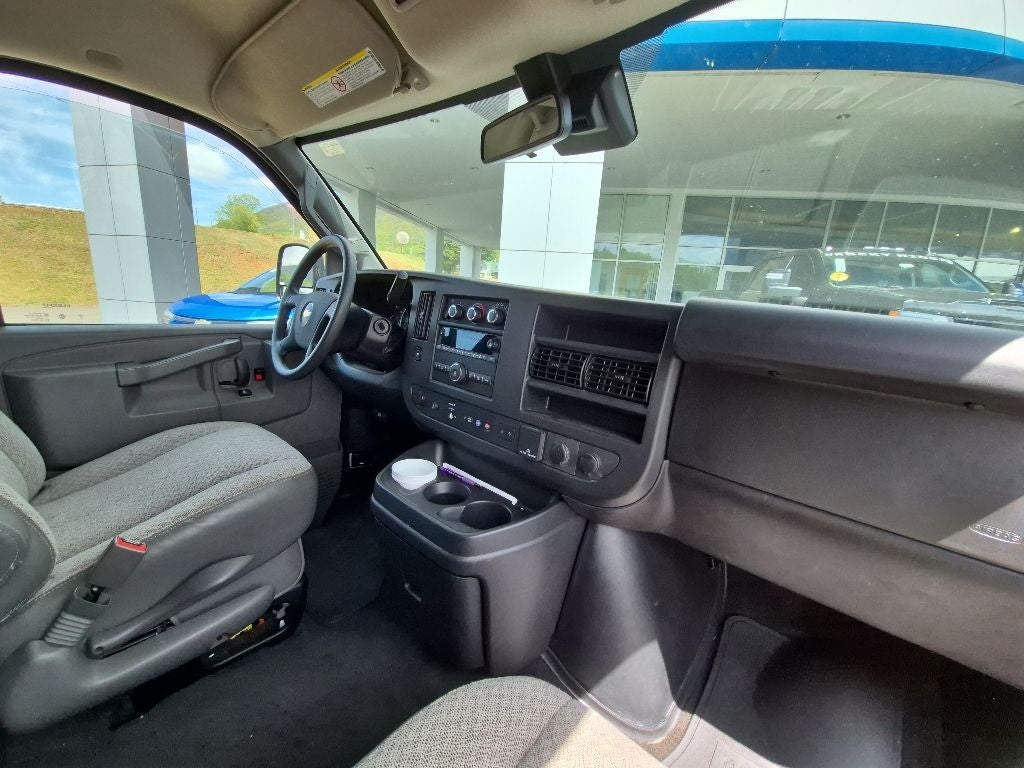 2019 Chevrolet Express 3500 LT Passenger