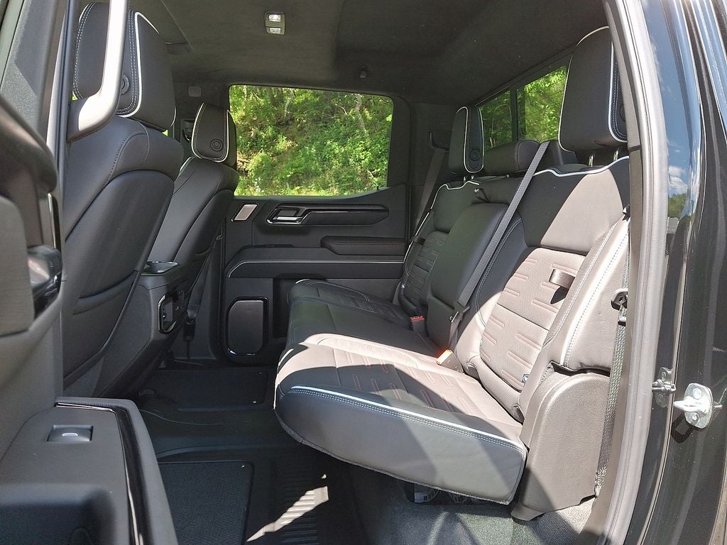 2025 GMC Sierra 1500 AT4X