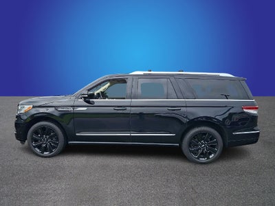 2022 Lincoln Navigator L Reserve