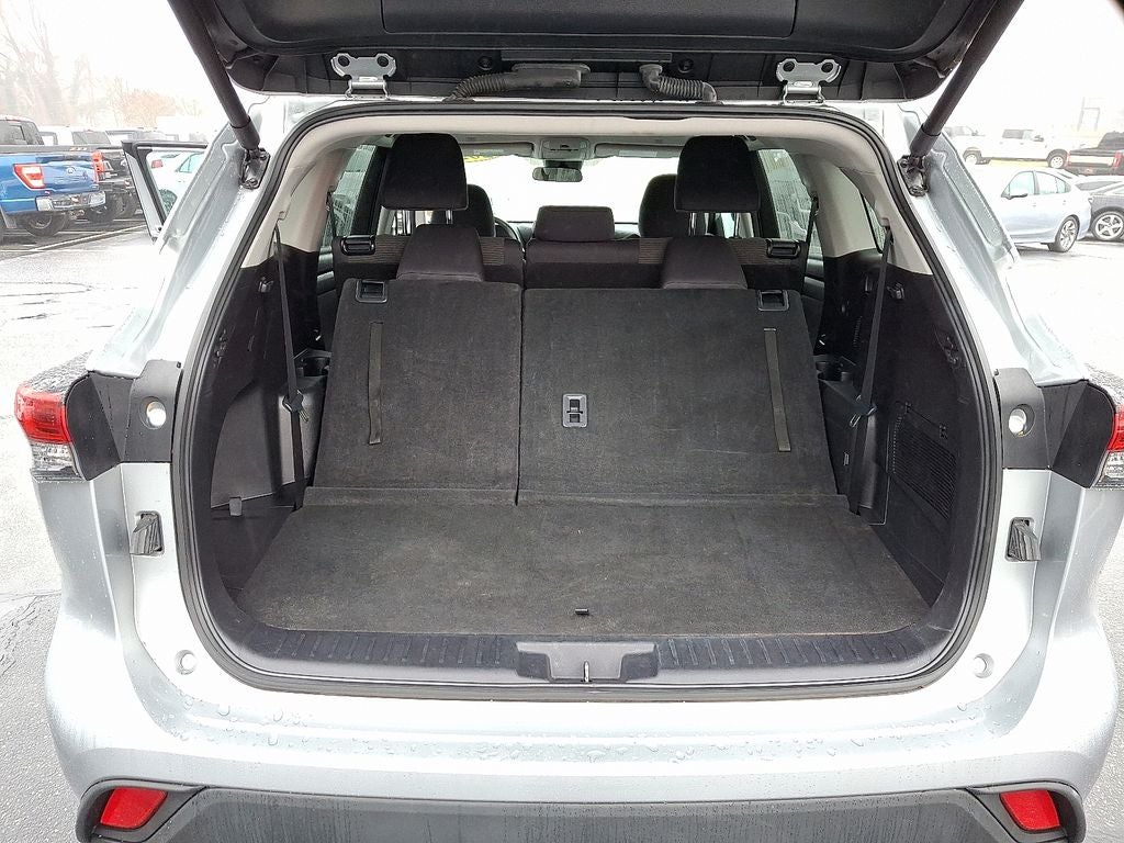 2024 Toyota Highlander LE