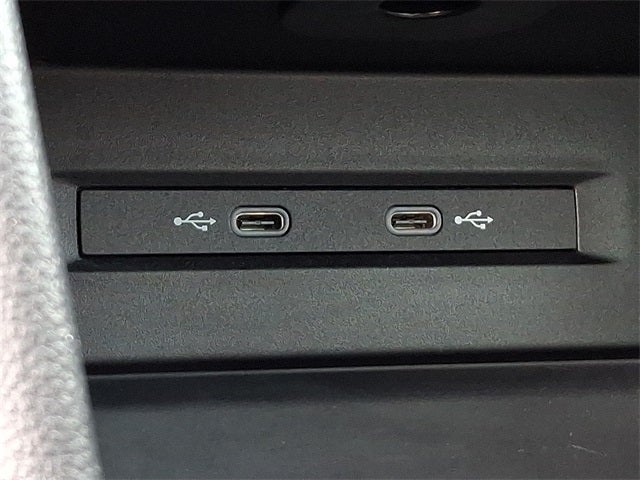 2024 Volkswagen Taos 1.5T SE Black