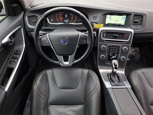 2016 Volvo V60 Cross Country T5