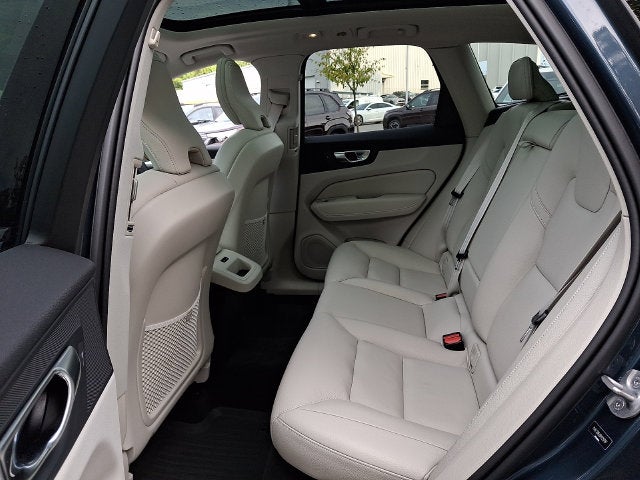 2024 Volvo XC60 B5 Plus Dark Theme