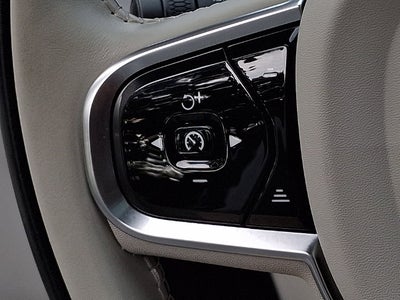 2024 Volvo XC60 B5 Plus Dark Theme