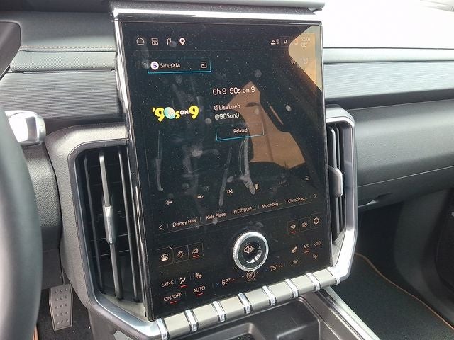 2025 GMC Acadia AT4