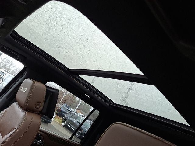 2021 Chevrolet Suburban High Country