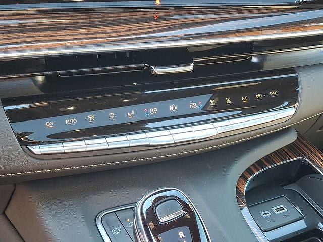 2024 Cadillac Escalade ESV Premium