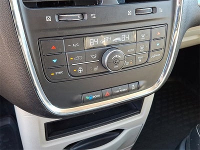 2016 Chrysler Town & Country Touring