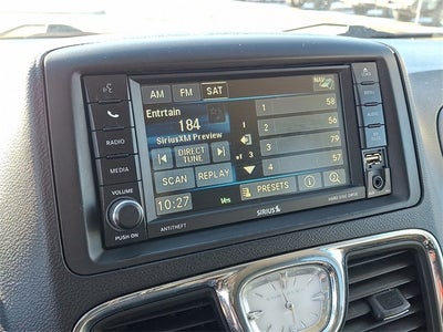 2016 Chrysler Town & Country Touring