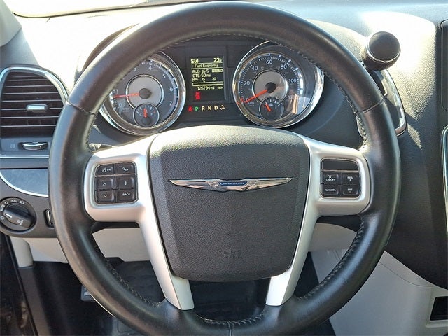 2016 Chrysler Town & Country Touring