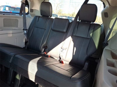 2016 Chrysler Town & Country Touring