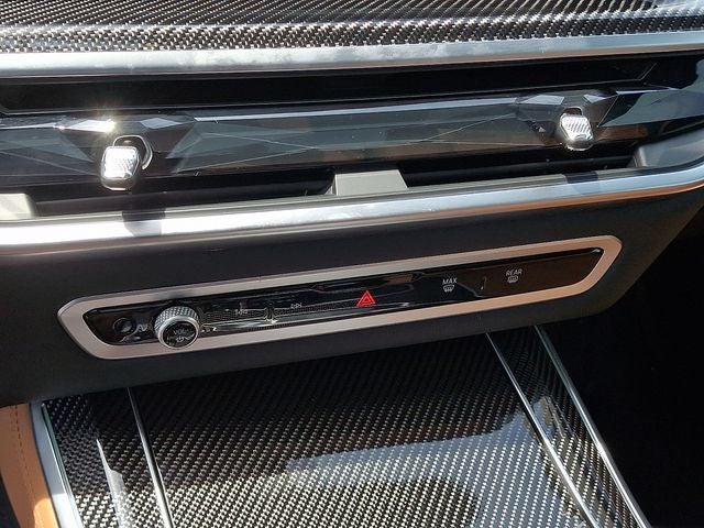 2025 BMW X5 M60i