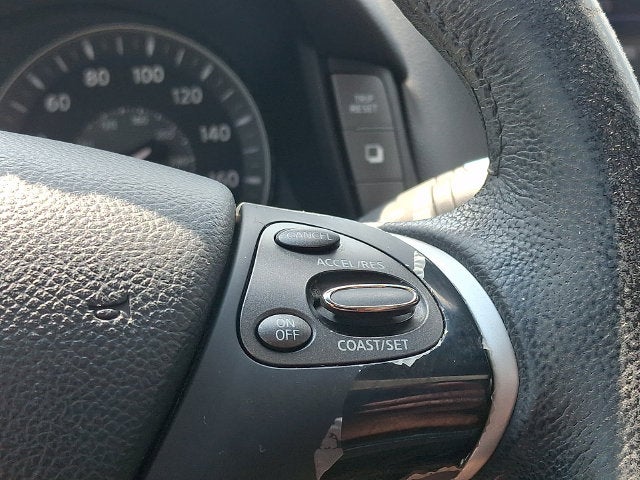 2011 INFINITI M37 Base