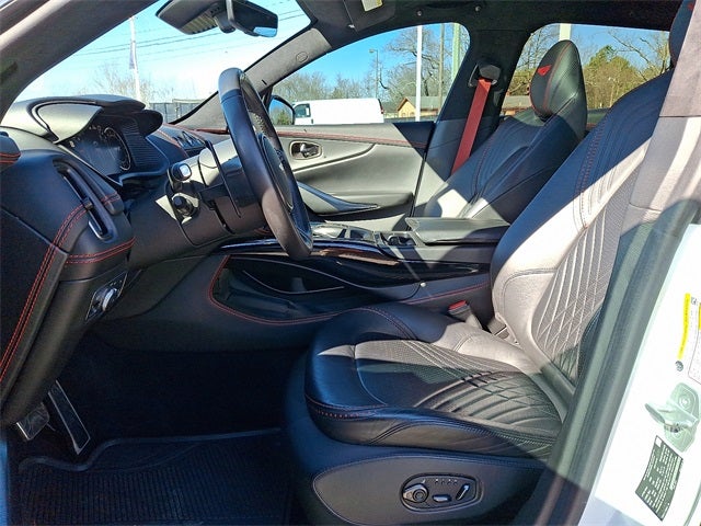 2021 Aston Martin DBX Base