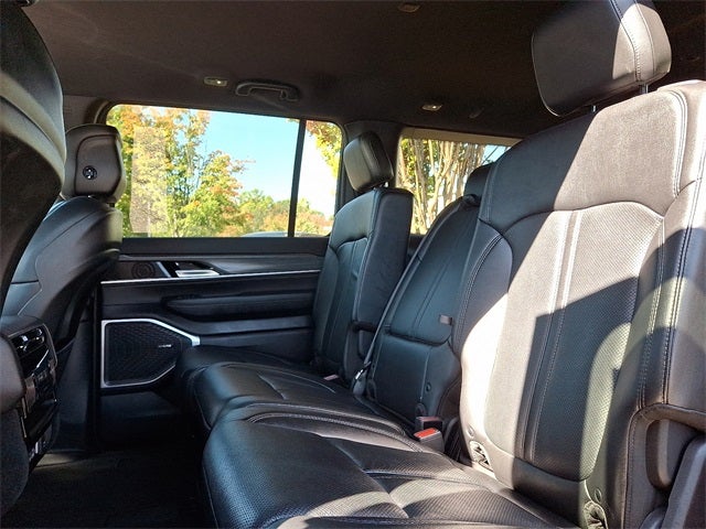 2023 Jeep Wagoneer L Series III