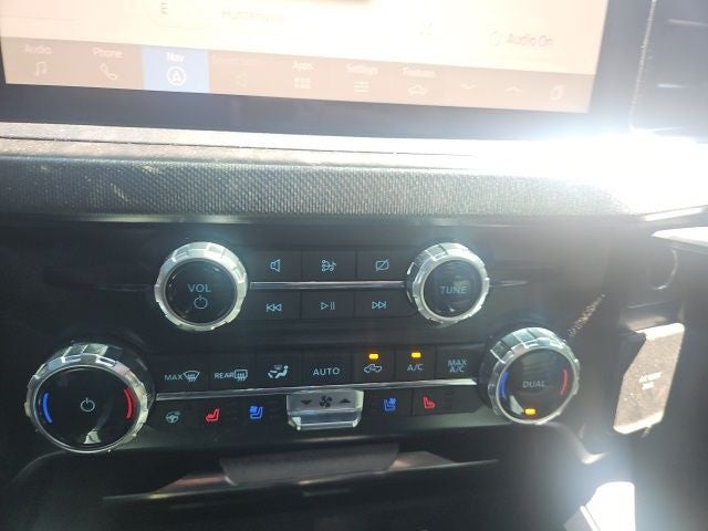 2023 Ford Super Duty F-350 SRW Pickup Platinum