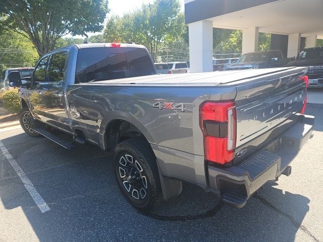 2023 Ford Super Duty F-350 SRW Pickup Platinum