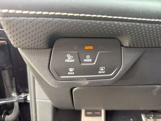 2025 Volkswagen Atlas Cross Sport 2.0T SEL R-Line Black