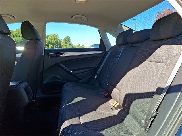 2018 Volkswagen Passat 2.0T R-Line