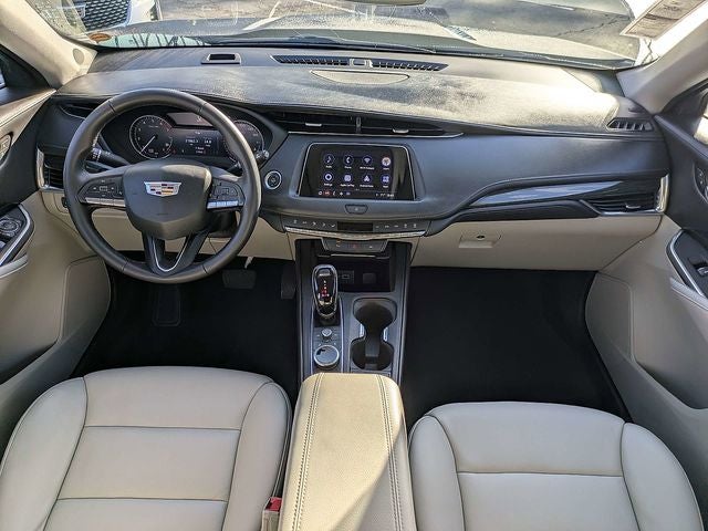 2023 Cadillac XT4 Premium Luxury