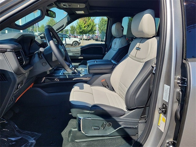 2025 Ford F-150 Lightning Platinum®