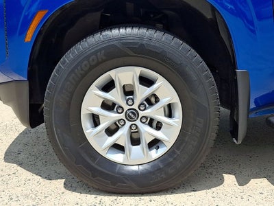 2024 Nissan Frontier SV