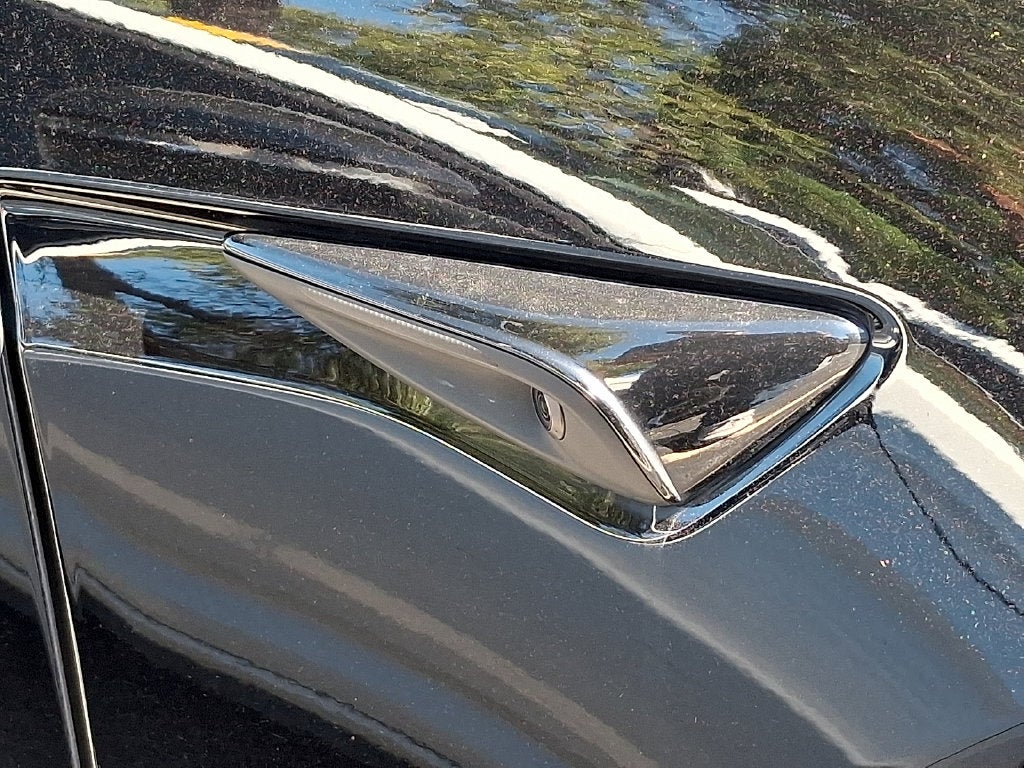 2025 Tesla Model X Base