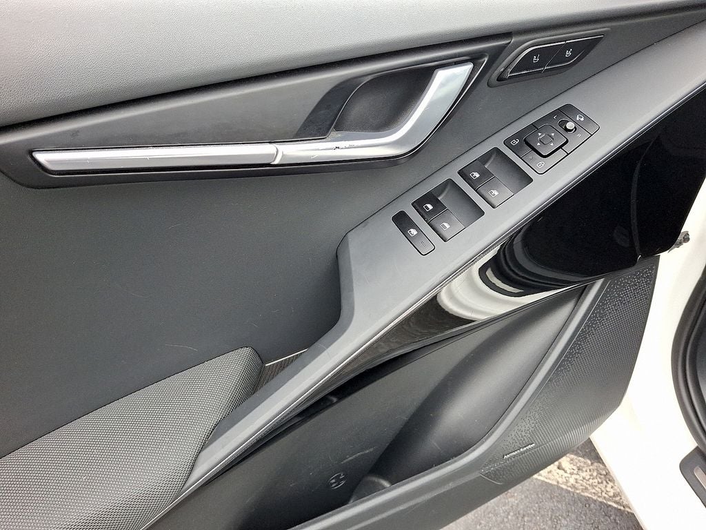 2023 Kia Niro EV Wave