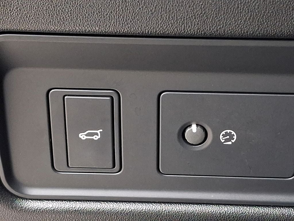 2024 Land Rover Discovery S