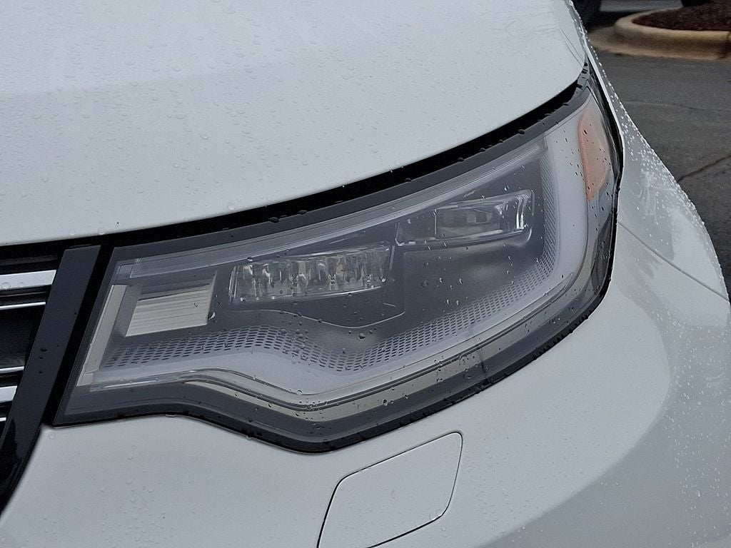 2024 Land Rover Discovery S