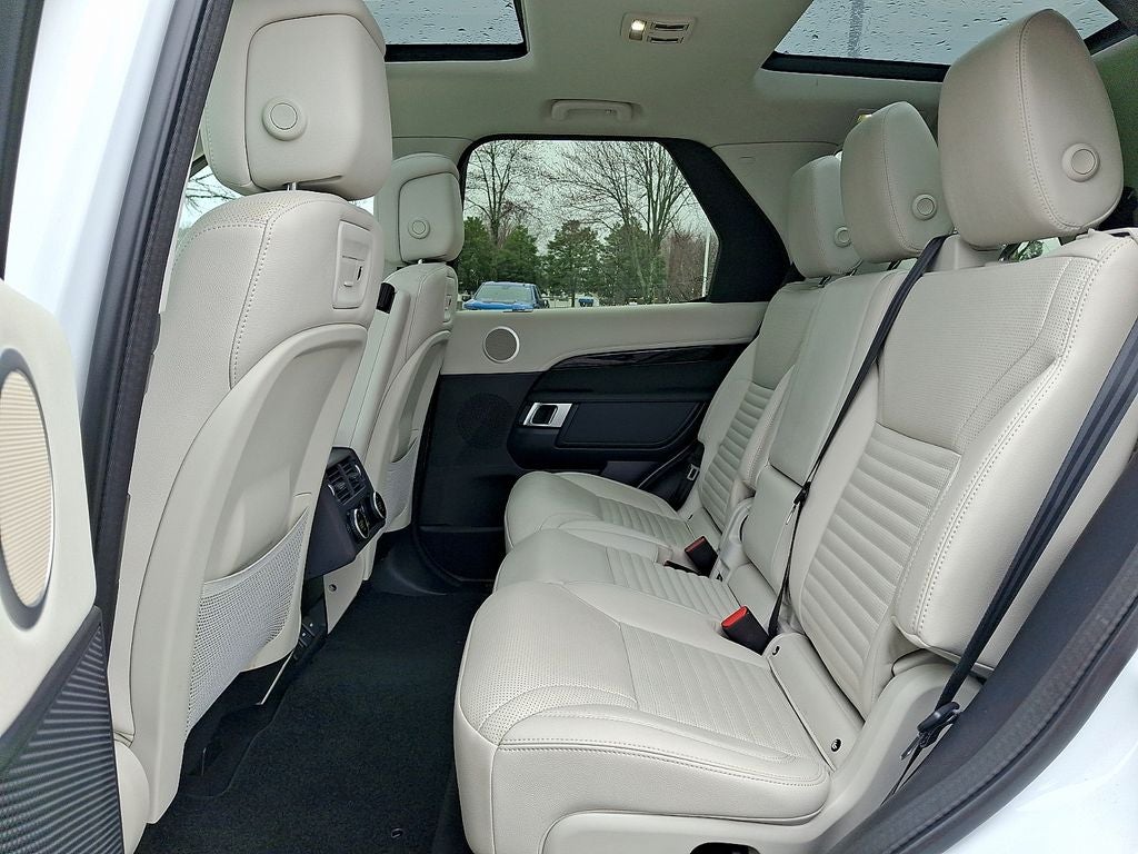 2024 Land Rover Discovery S