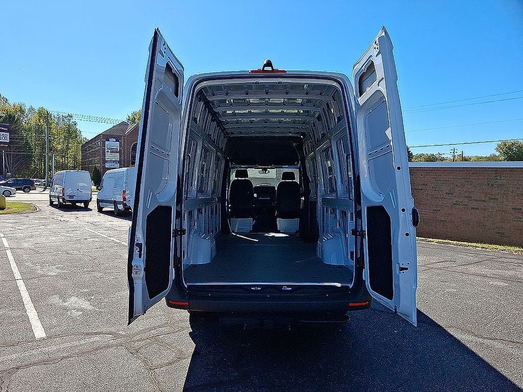 2025 Mercedes-Benz Sprinter 2500 High Roof