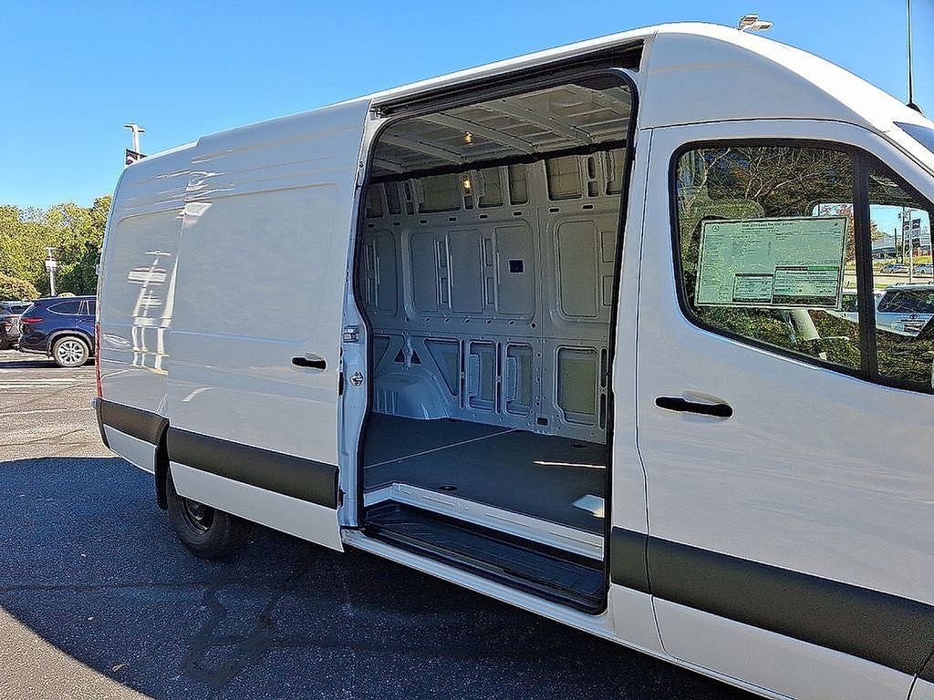2025 Mercedes-Benz Sprinter 2500 High Roof