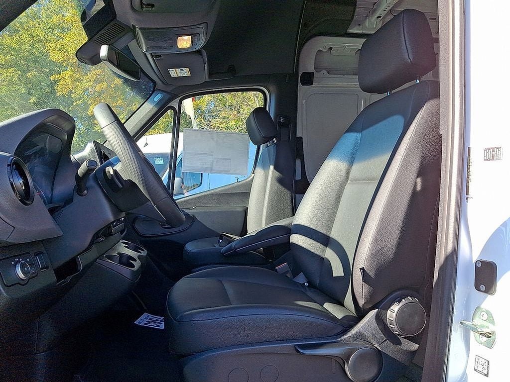 2025 Mercedes-Benz Sprinter 2500 High Roof