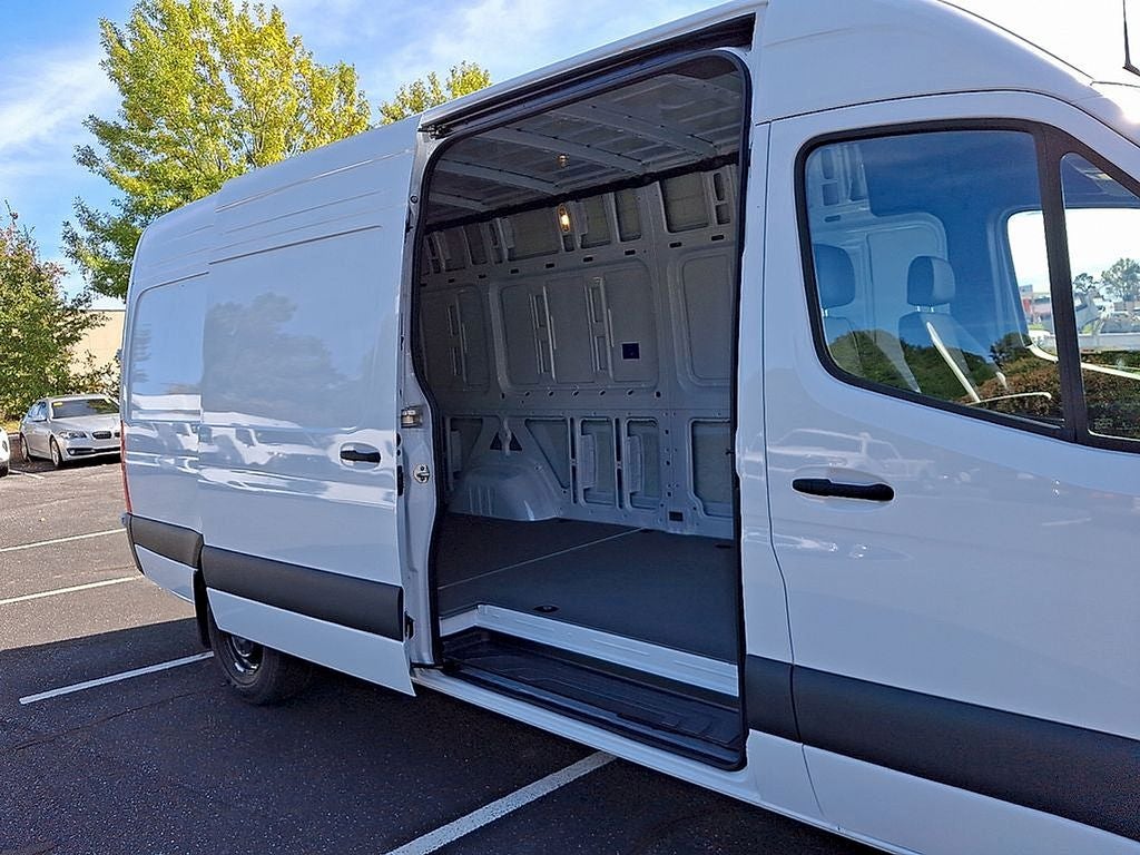 2025 Mercedes-Benz Sprinter 2500 Cargo 170 WB High Roof