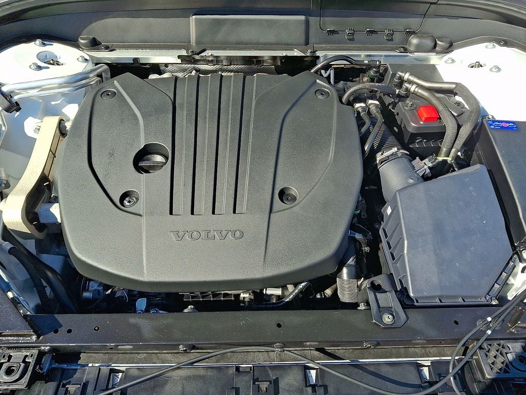 2025 Volvo XC60 B5 Core