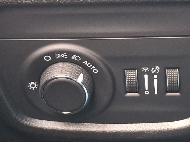 2023 Jeep Grand Cherokee L Laredo 4x4