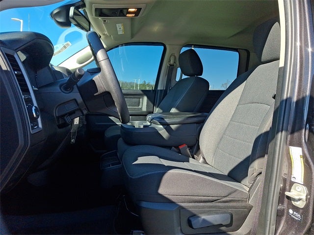 2023 RAM 1500 Classic Tradesman Crew Cab 4x4 6'4' Box