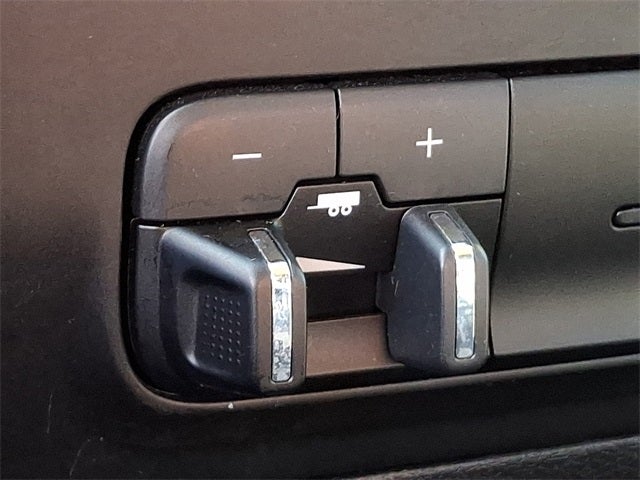 2023 RAM 1500 Classic Tradesman Crew Cab 4x4 6'4' Box