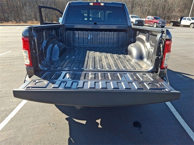 2022 RAM 1500 Big Horn Quad Cab 4x2 6'4' Box